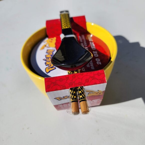 NEW Pokemon Pikachu Ceramic Ramen Bowl Chopsticks and Spoon Microwave Safe 20 oz - Picture 7 of 14